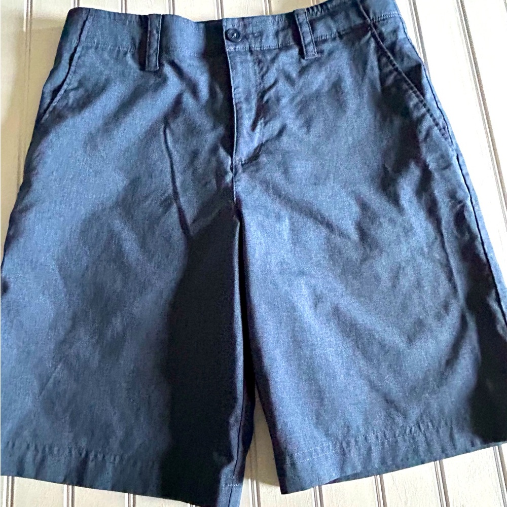 NICKLAUS boys size 14 blue casual / golf shorts